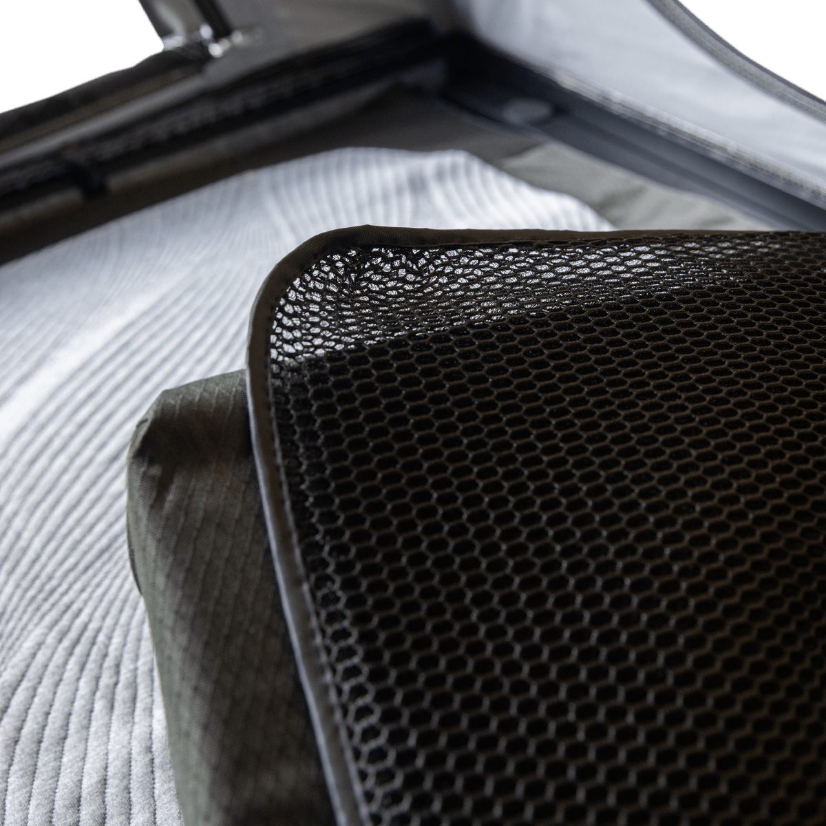 Feldon Hawk's Nest V2 Rooftop Tent - Low - Pro - Grey - NZ Offroader