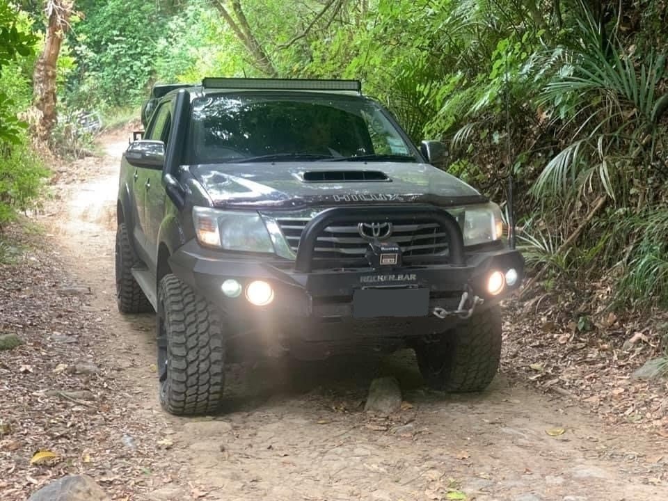 MCC Rocker 078 - 01 Single Loop Winch Bar for Toyota Hilux 2005 - 2011 - NZ Offroader