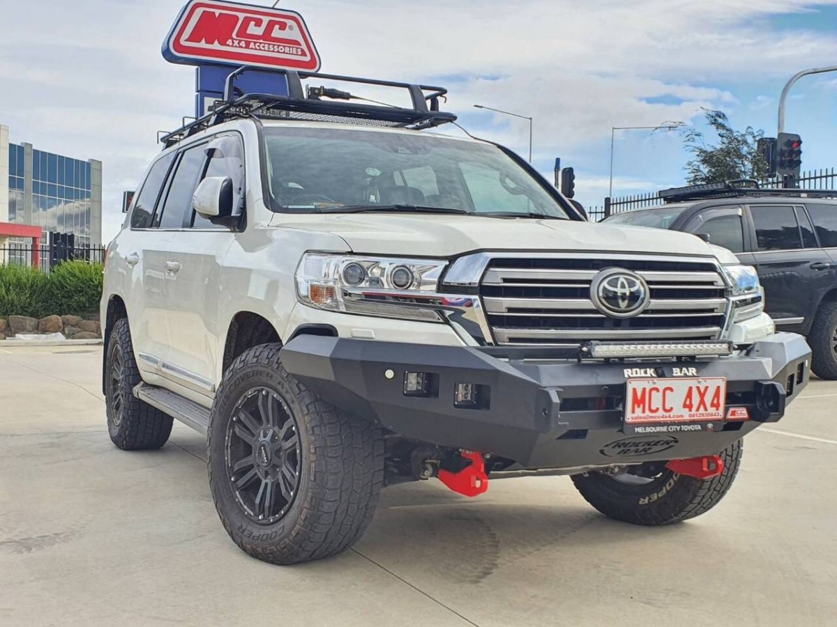 MCC Rocker 078 - 01SQ No Loop Winch Bar for Toyota Landcruiser 200 Series 2016 - 2022 - NZ Offroader
