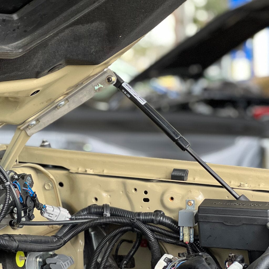 Bonnet Strut Bracket for LandCruiser 70 Series - NZ Offroader