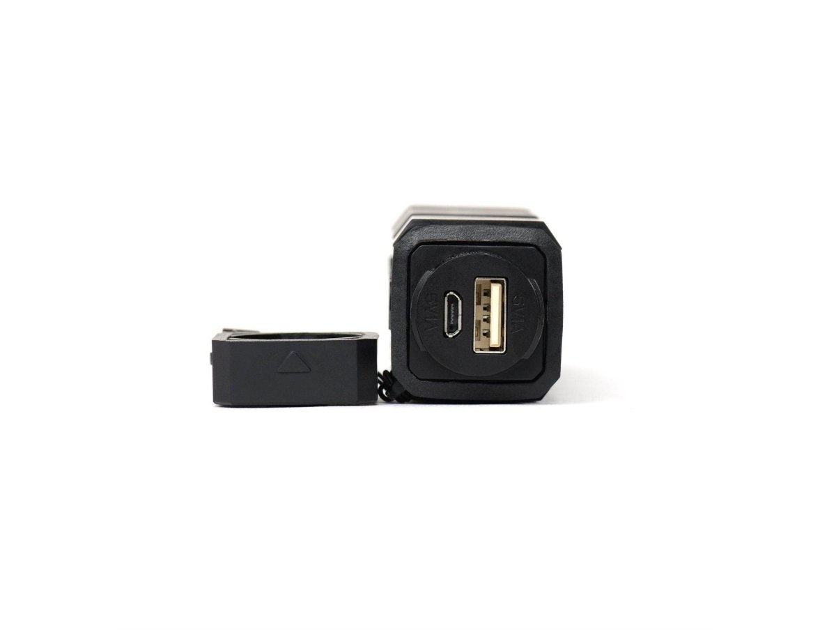 ECOXGEAR EcoXCharge+ IP67 Waterproof Powerbank with built-in flashlight - NZ Offroader