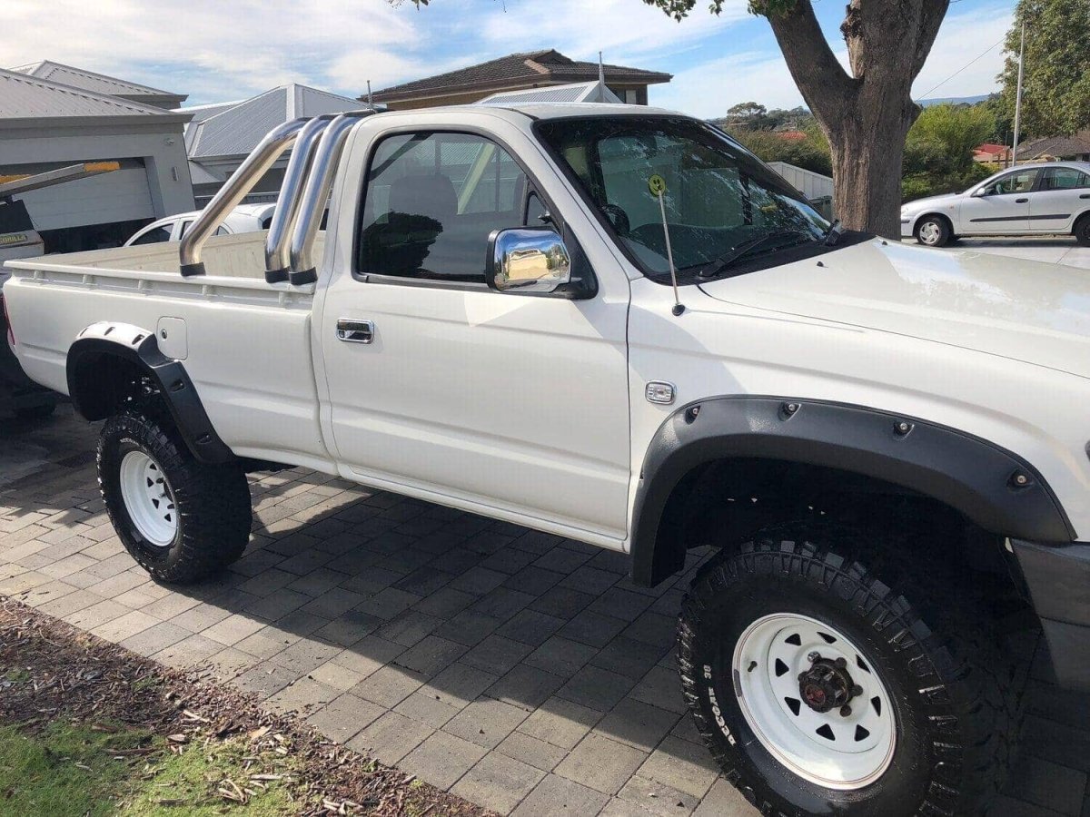 Kut Snake Flare Kit To Fit Toyota Hilux LN106 Models - NZ Offroader