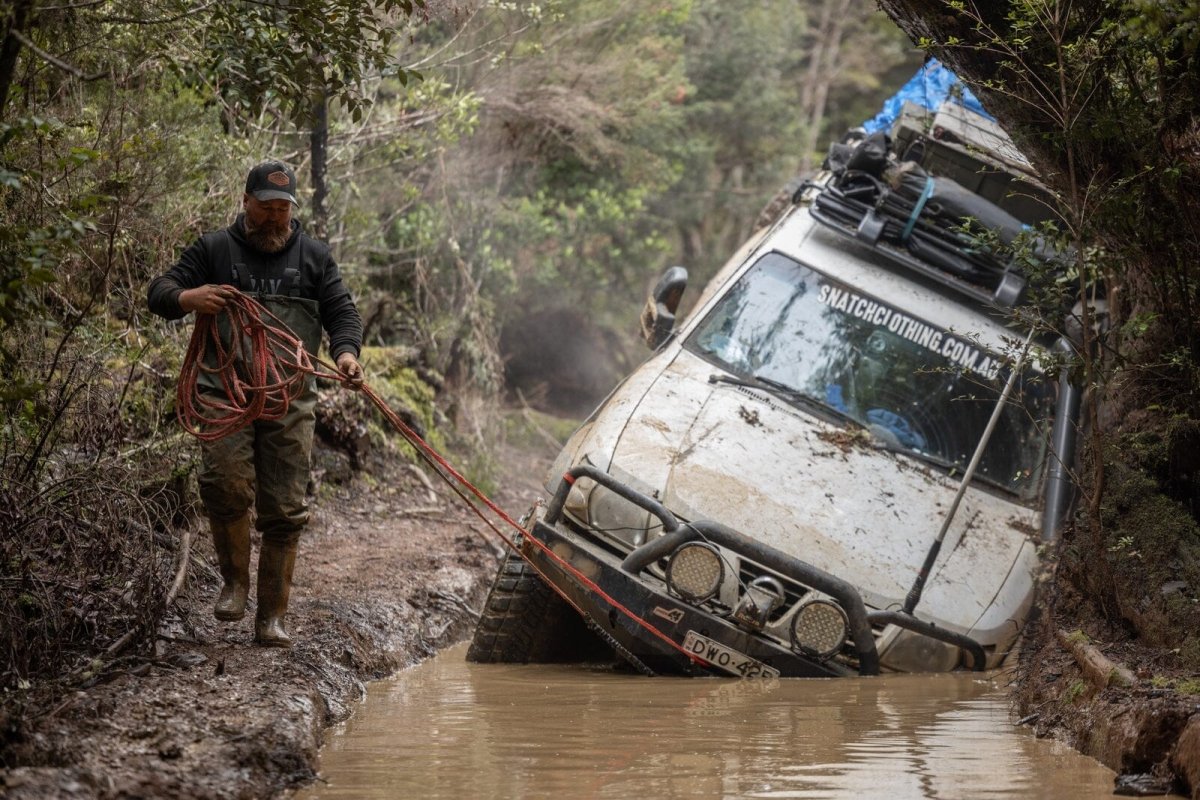 Runva EWL9500 12V with Synthetic Rope - NZ Offroader