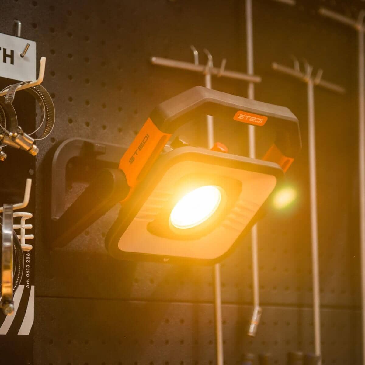 STEDI T3000 LED Area Light - NZ Offroader