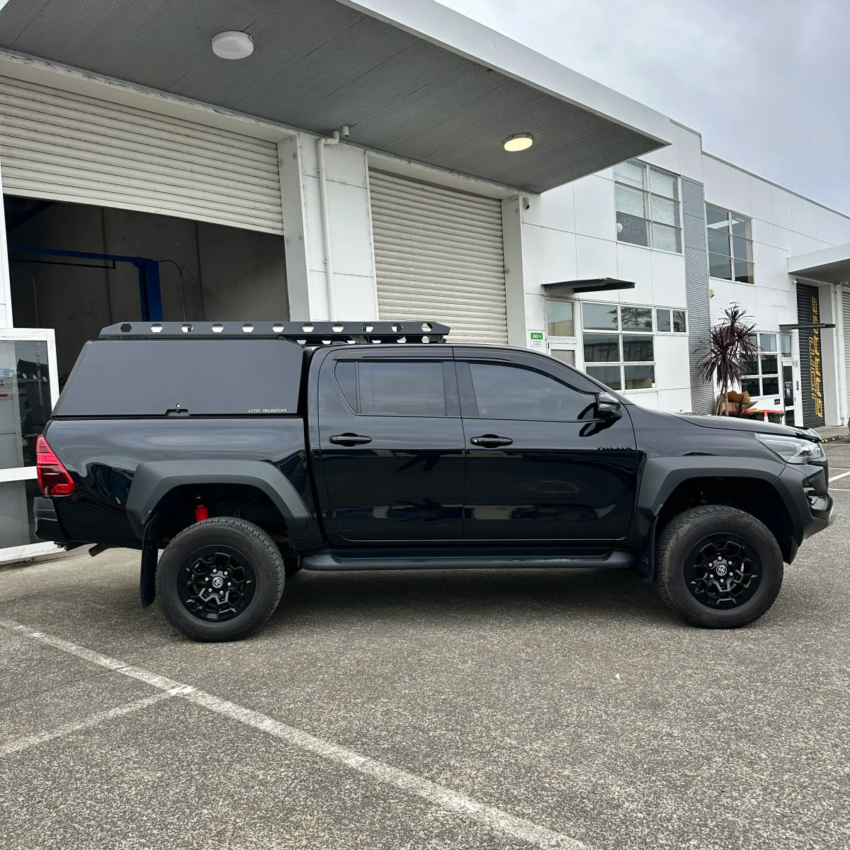 EFS Lift Kit To Suit Toyota Hilux Widetrack SR5 2022 ON - NZ Offroader