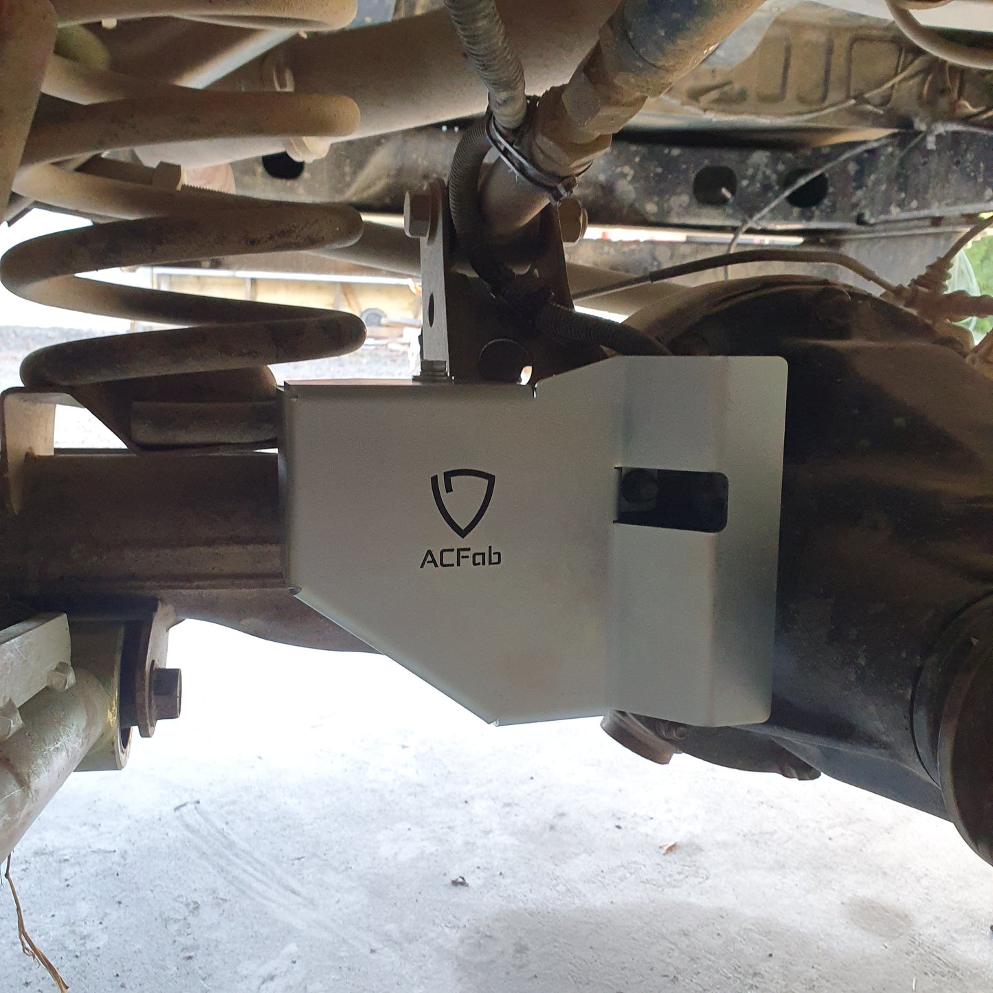 ACFab Toyota Landcruiser 76/78/79 and 80 series Rear Diff Locker Guard